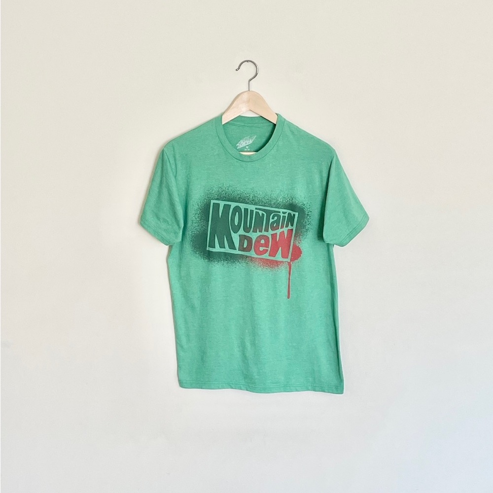 Mountain Dew Graffiti Spray Logo Graphic Green T Shirt Adult size Medium